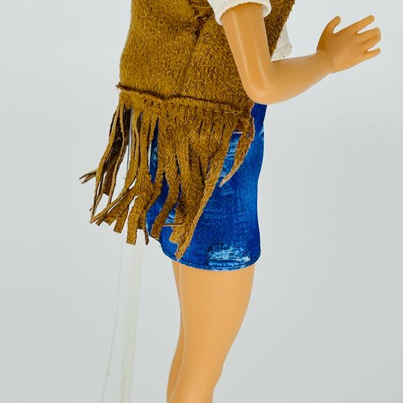 Mattel Barbie Careers Baby Doctor Doll DVG10 Cut Hair in Well Played Condition - Picture 6 of 12